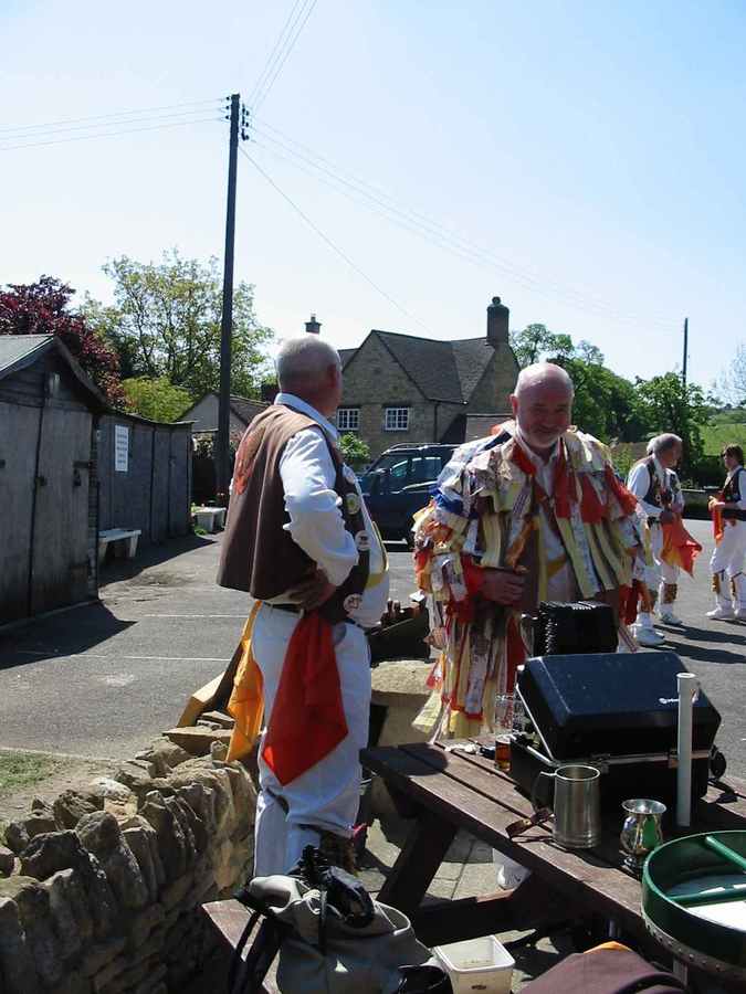 The Squire looking on..